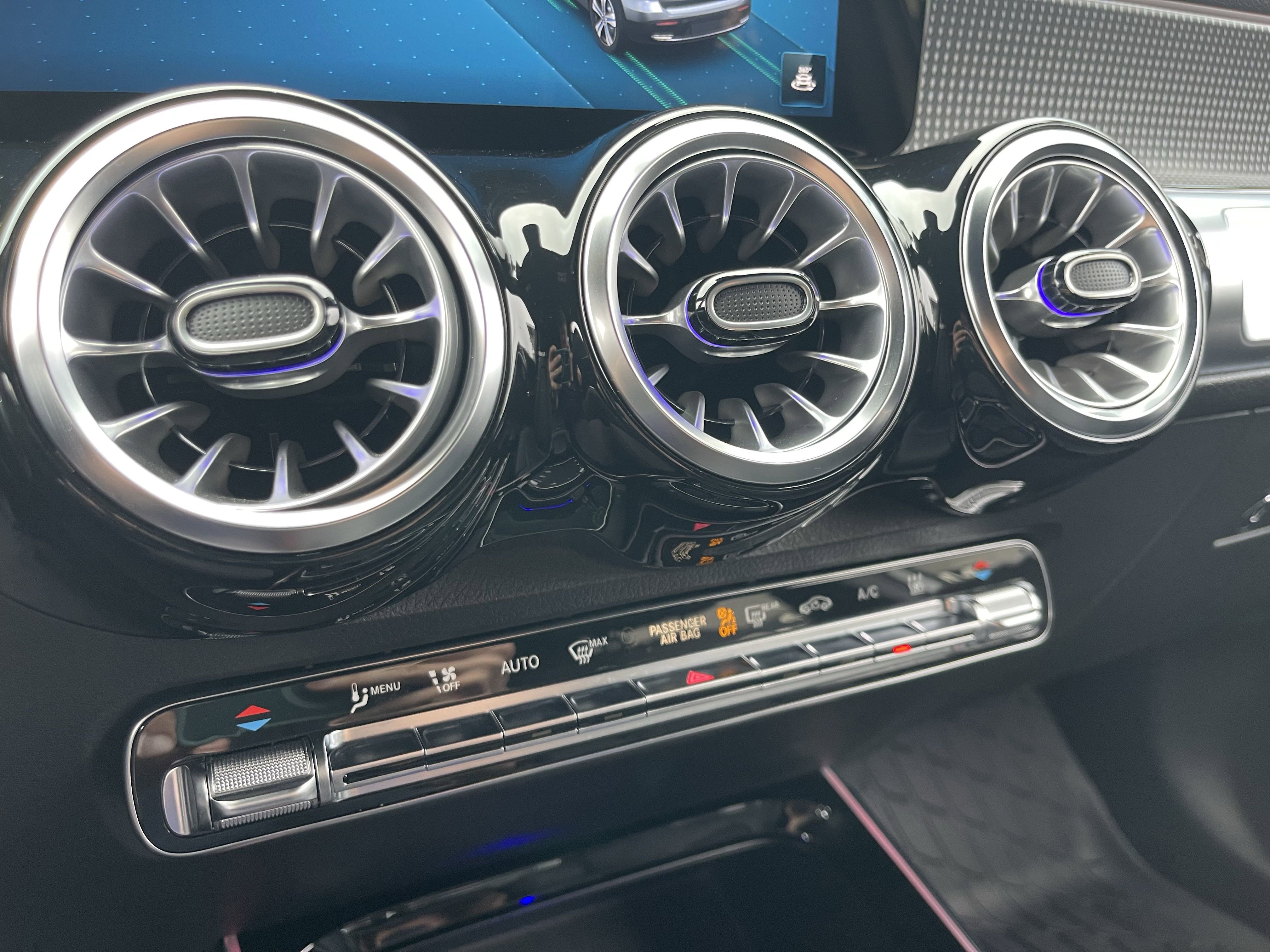 2023 Mercedes Benz EQB 300 4MATIC photo 8