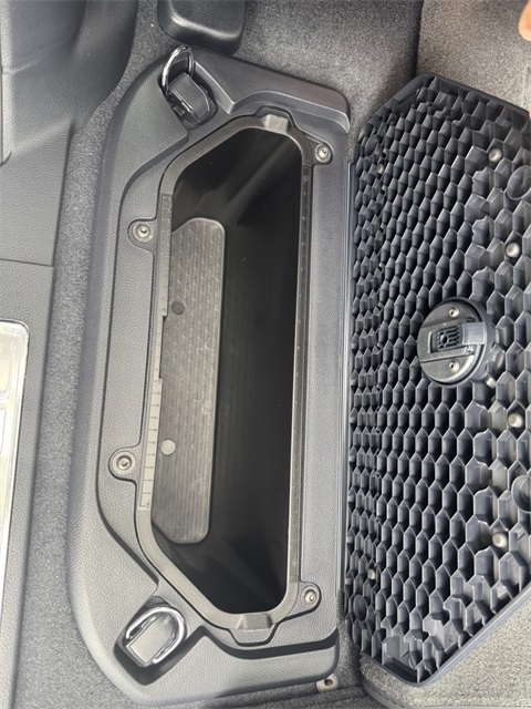 2025 Ram 1500 photo 21