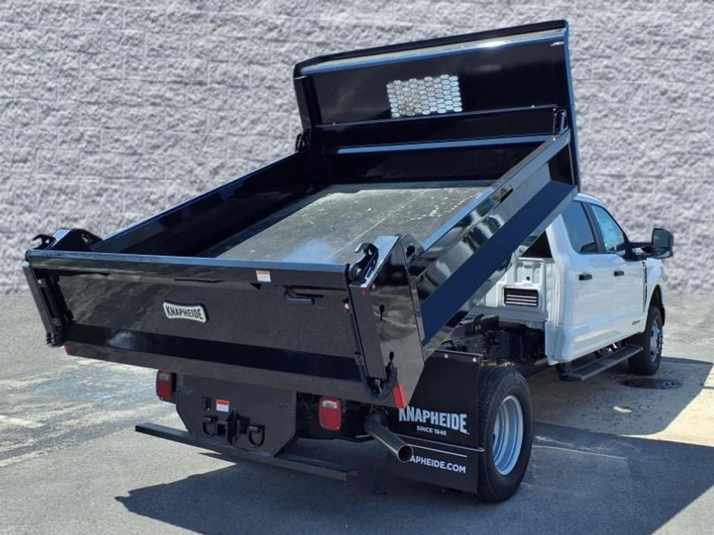2024 Ford F-350 XL photo 2