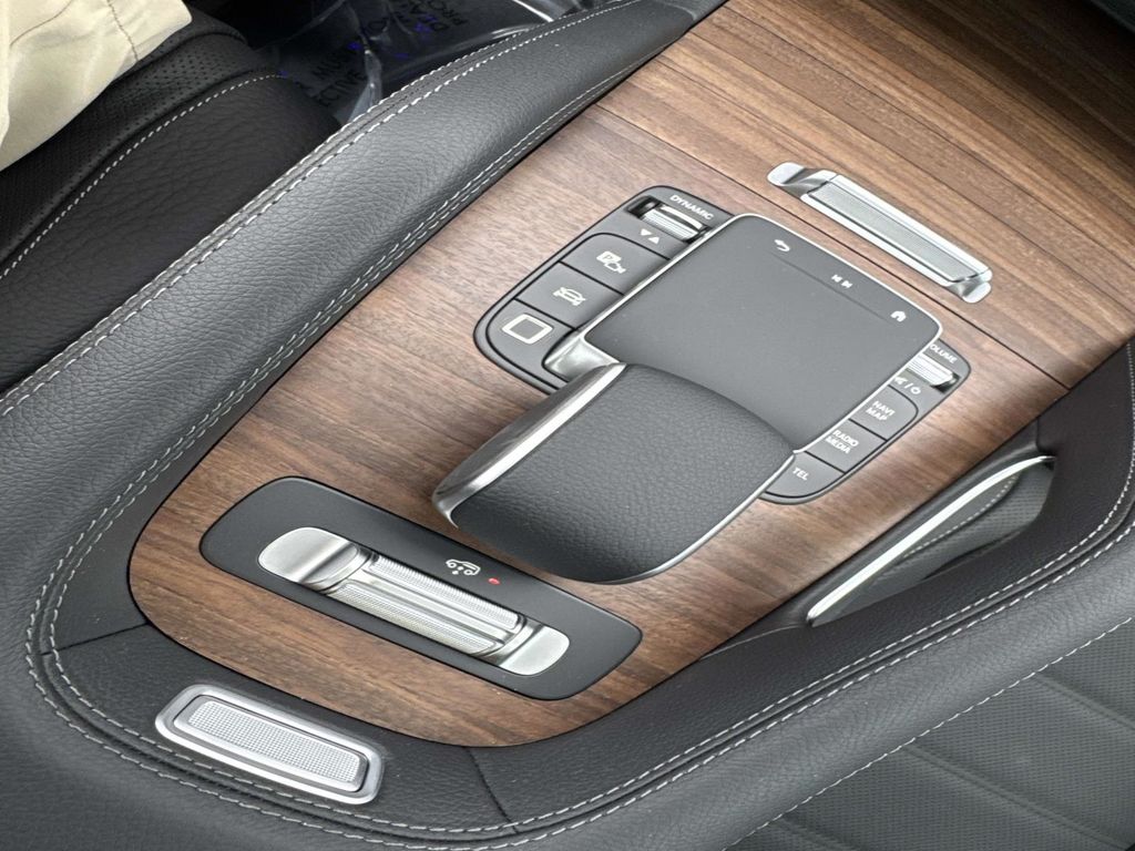 2026 Mercedes Benz GLE 580 4MATIC photo 23