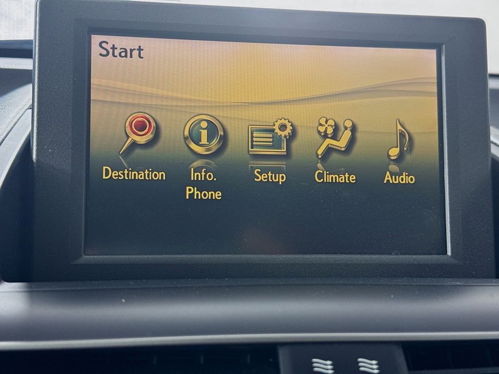 2010 Lexus HS 250h photo 16