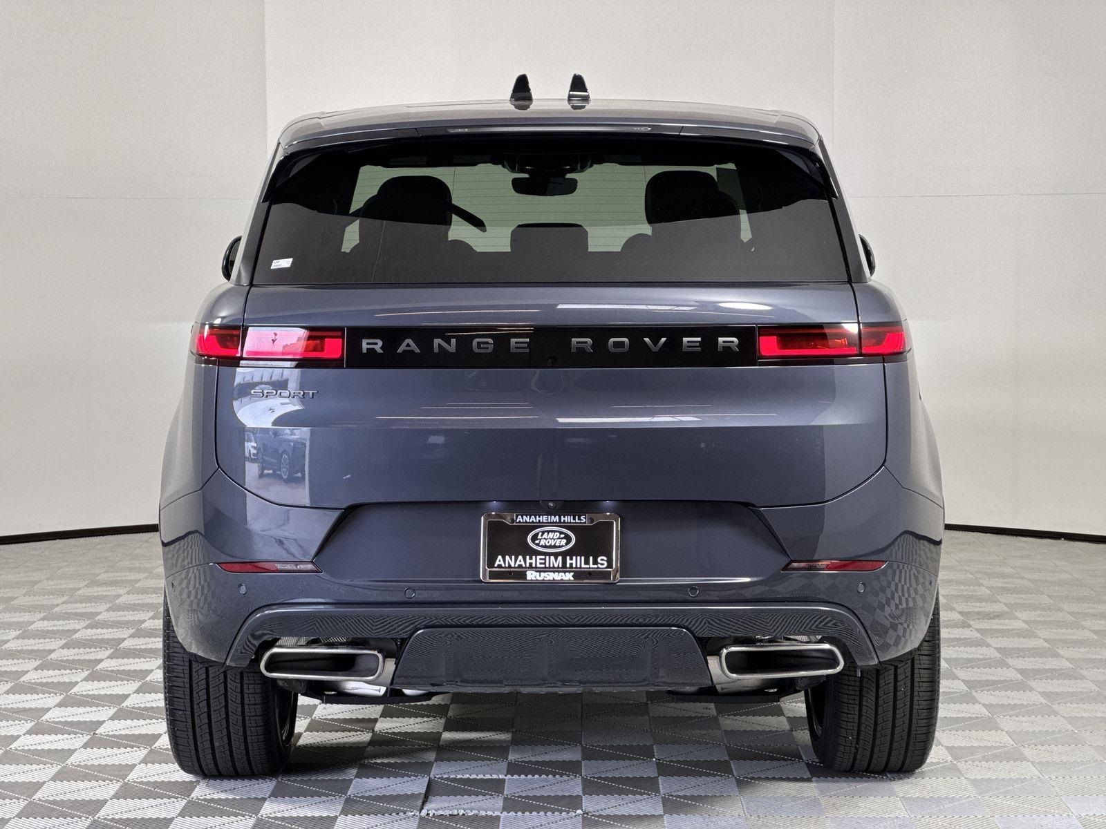 2025 Land Rover Range Rover Sport SE photo 4