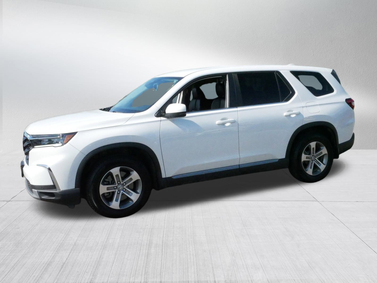 2023 Honda Pilot EX-L photo 3