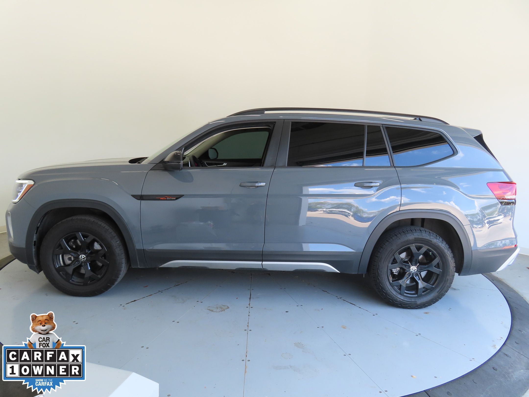 2024 Volkswagen Atlas Peak Edition SEL photo 6