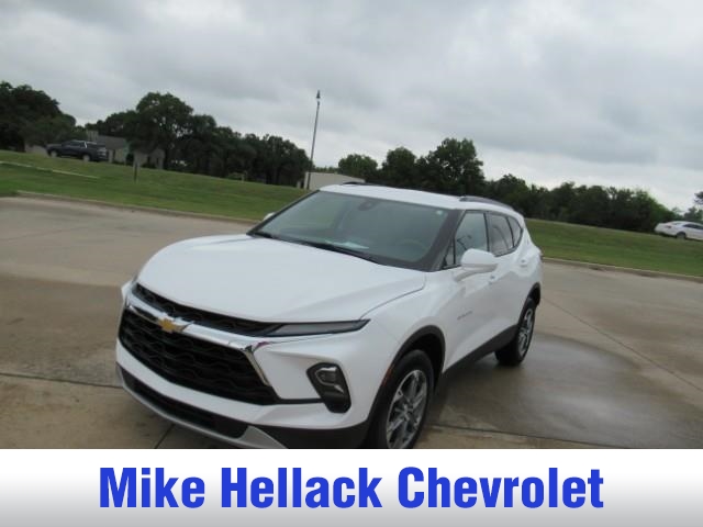 2023 Chevrolet Blazer 2LT photo 2