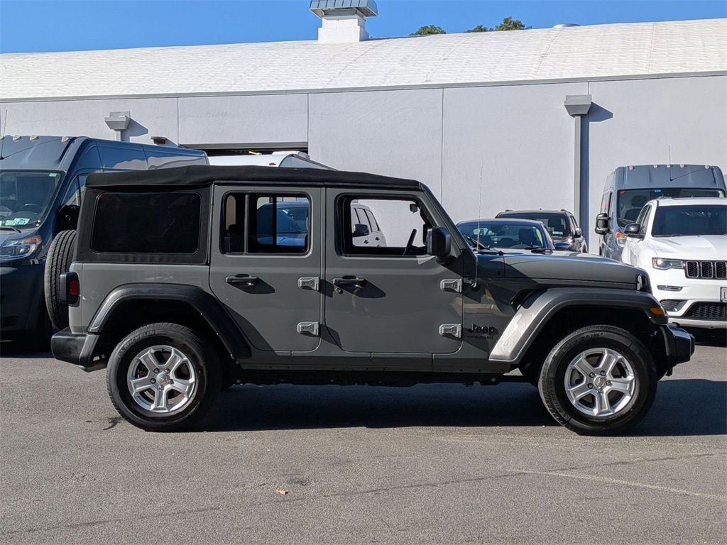 2022 Jeep Wrangler Unlimited Sport S photo 2