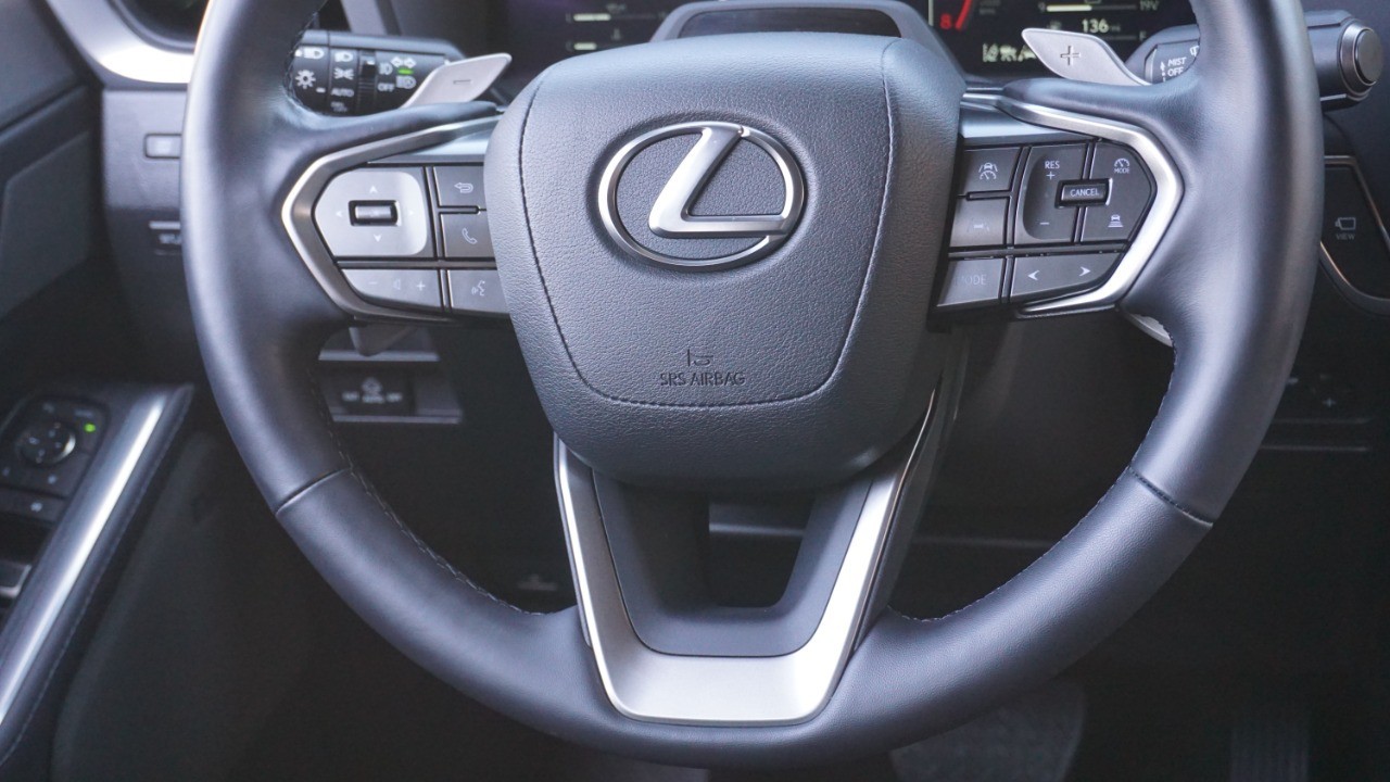 2024 Lexus GX 550 Luxury photo 27