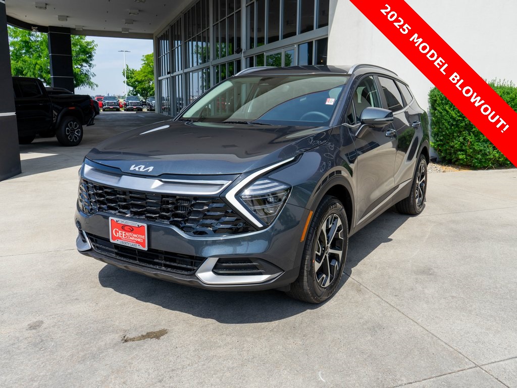 2025 Kia Sportage EX photo 3