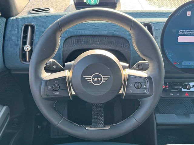 2025 Mini Countryman photo 16