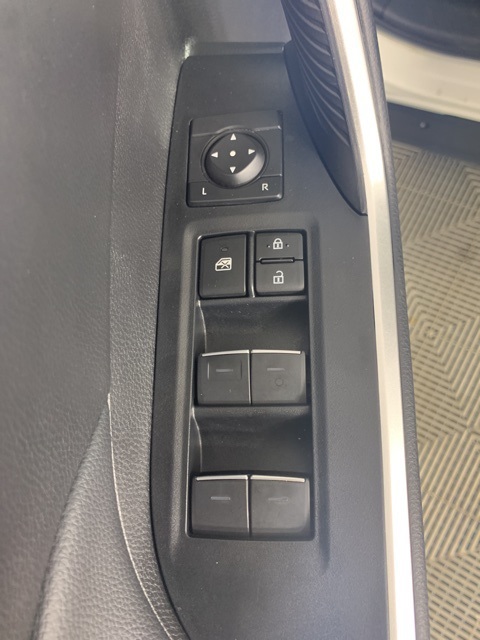 2024 Toyota RAV4 XLE photo 24