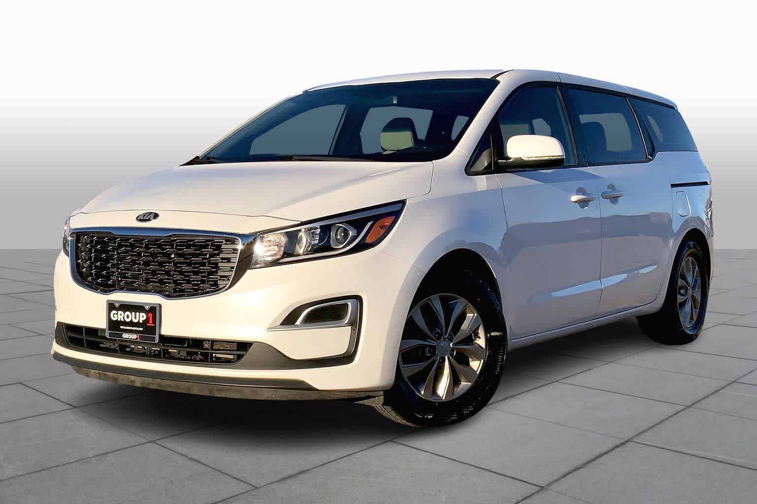 2020 Kia Sedona L's photo