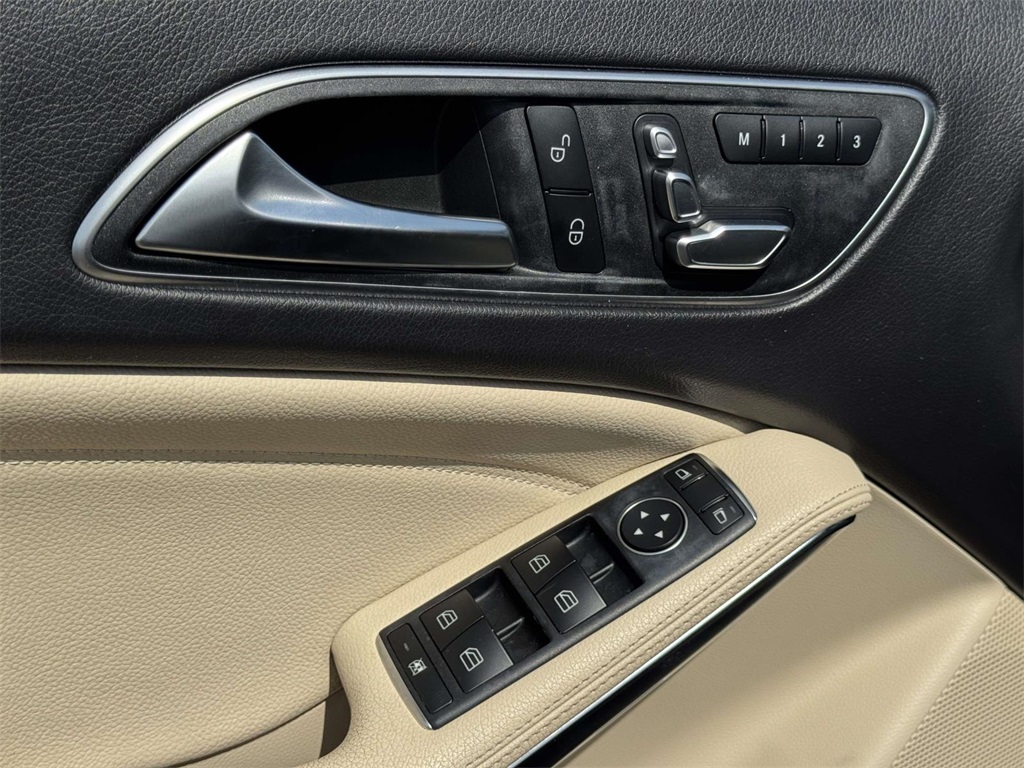 2020 Mercedes Benz GLA 250 4MATIC photo 25