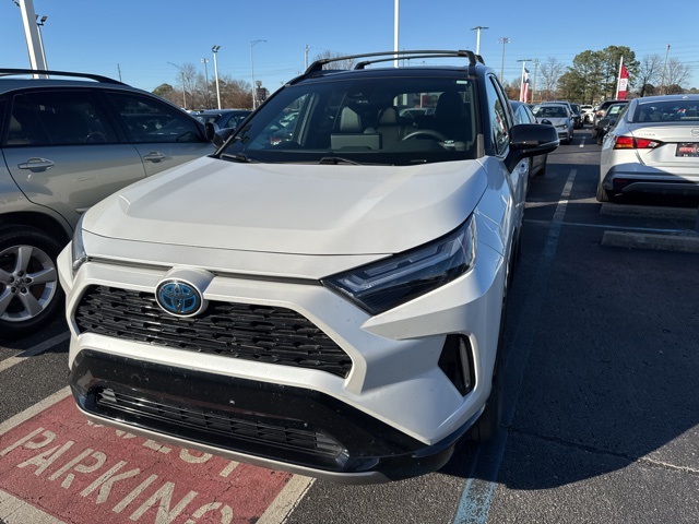 2023 Toyota RAV4 XSE's photo