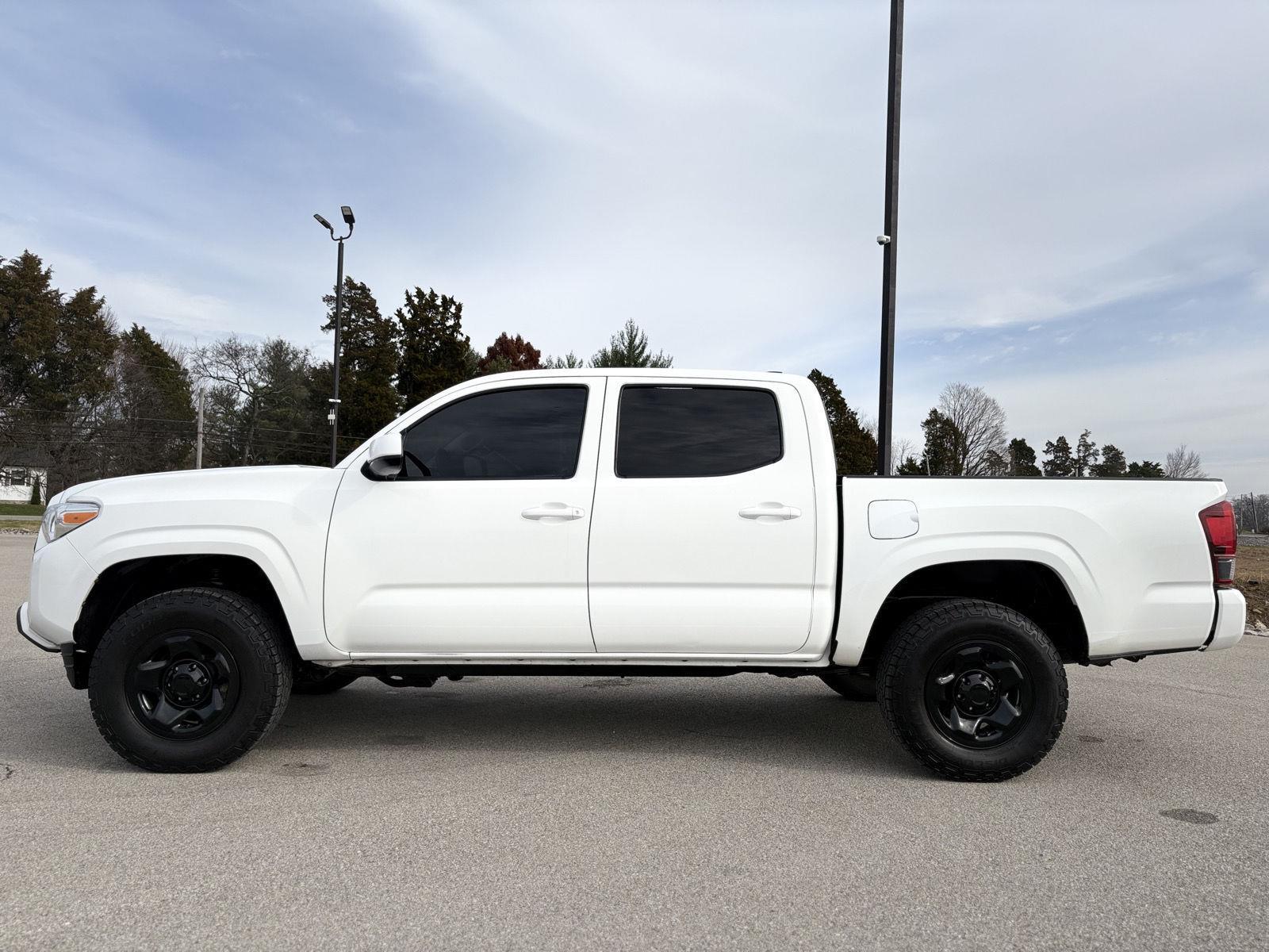 2020 Toyota Tacoma SR photo 3