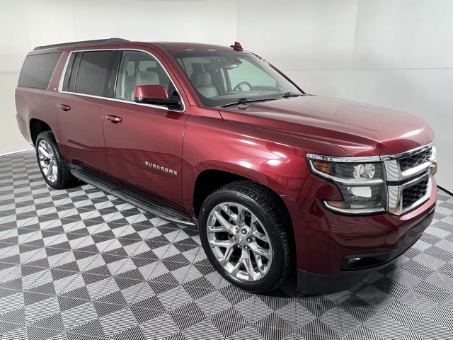 2017 Chevrolet Suburban LT's photo