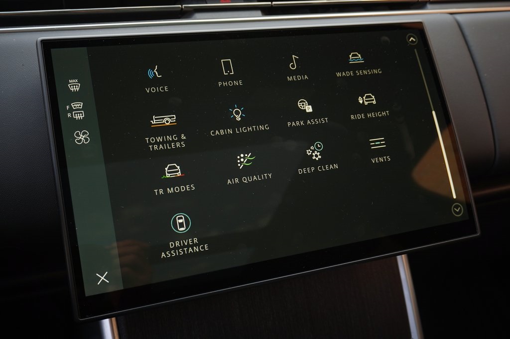 2025 LAND ROVER RANGE ROVER - Image 24