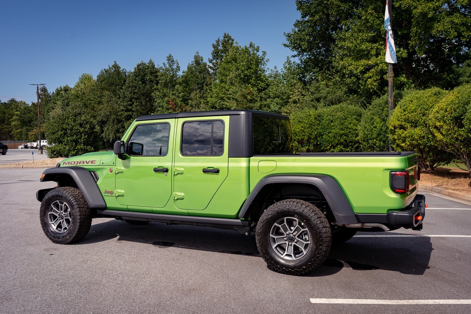 2025 Jeep Gladiator Mojave photo 6