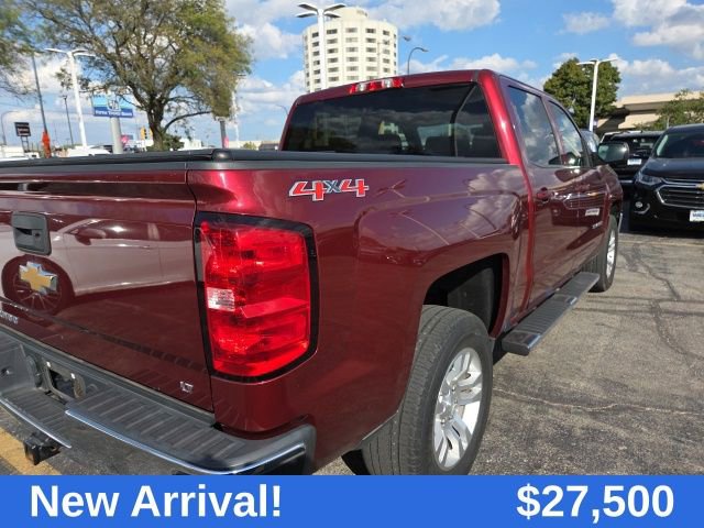 2017 Chevrolet Silverado 1500 LT photo 3