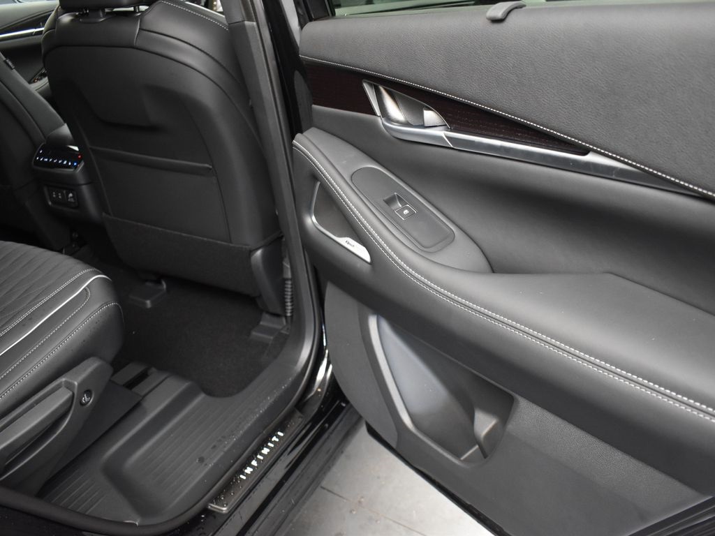 2026 Infiniti QX60 Autograph AWD photo 18