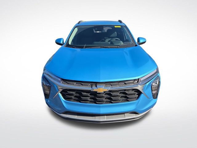 2025 Chevrolet Trax LT photo 8