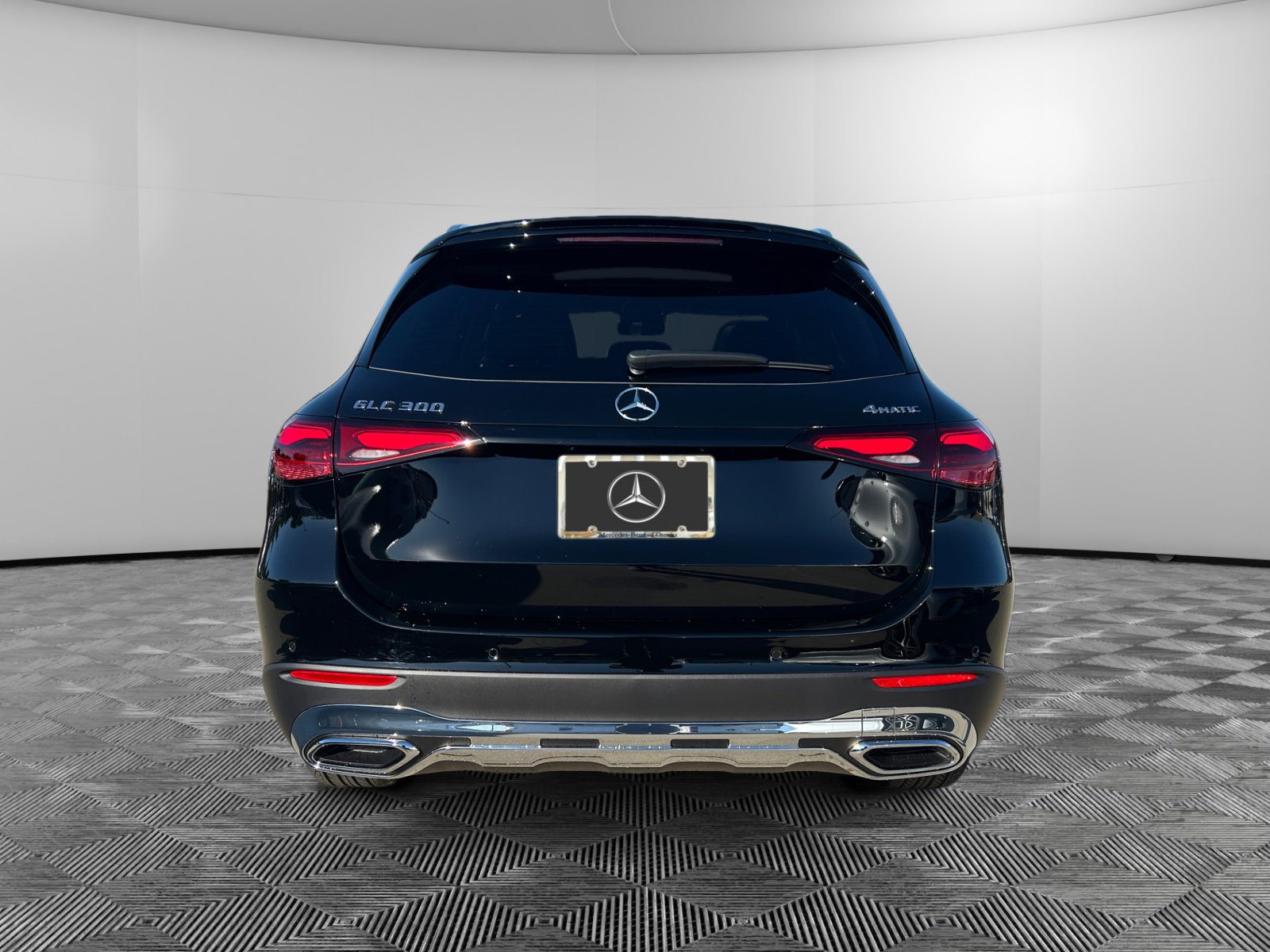 2026 Mercedes Benz GLC 300 4MATIC photo 4
