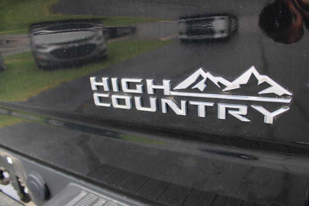 2022 Chevrolet Silverado 1500 High Country photo 10