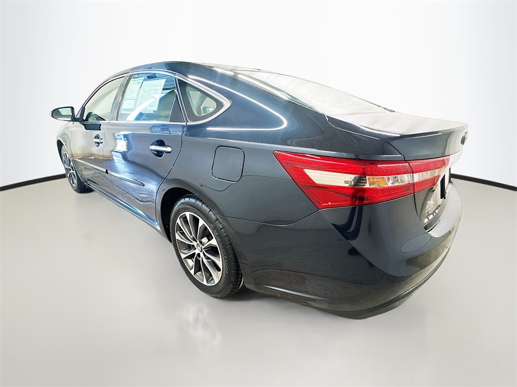 2016 Toyota Avalon XLE Premium photo 7