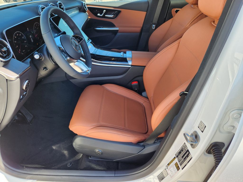 2026 Mercedes Benz GLC 300 4MATIC photo 12