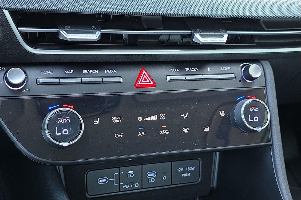 2025 Hyundai Sonata Hybrid SEL photo 18