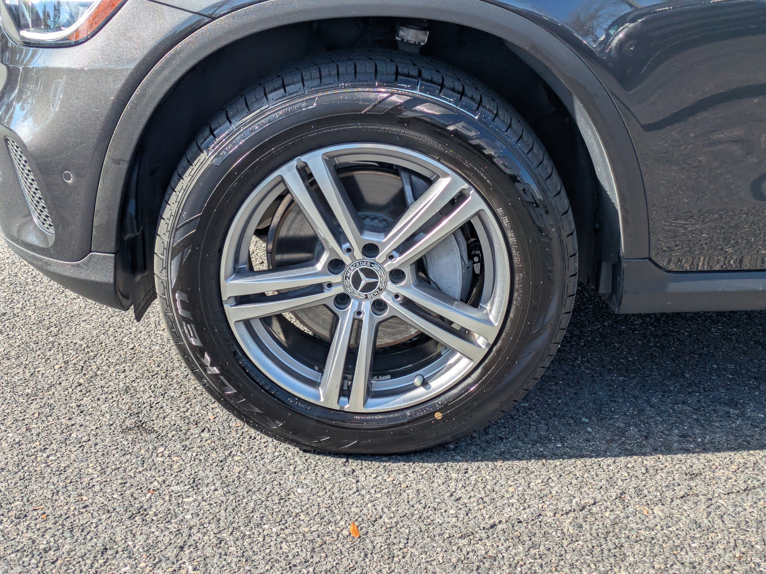 2021 Mercedes Benz GLC 300 photo 3