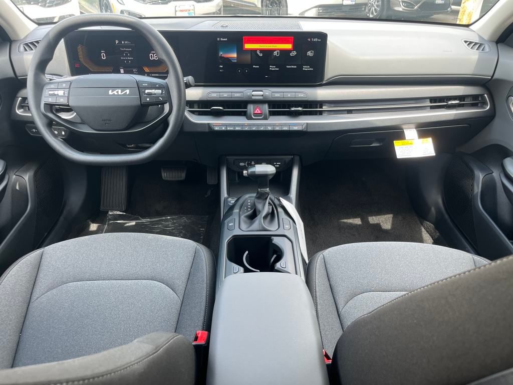 2025 Kia K4 LX photo 17