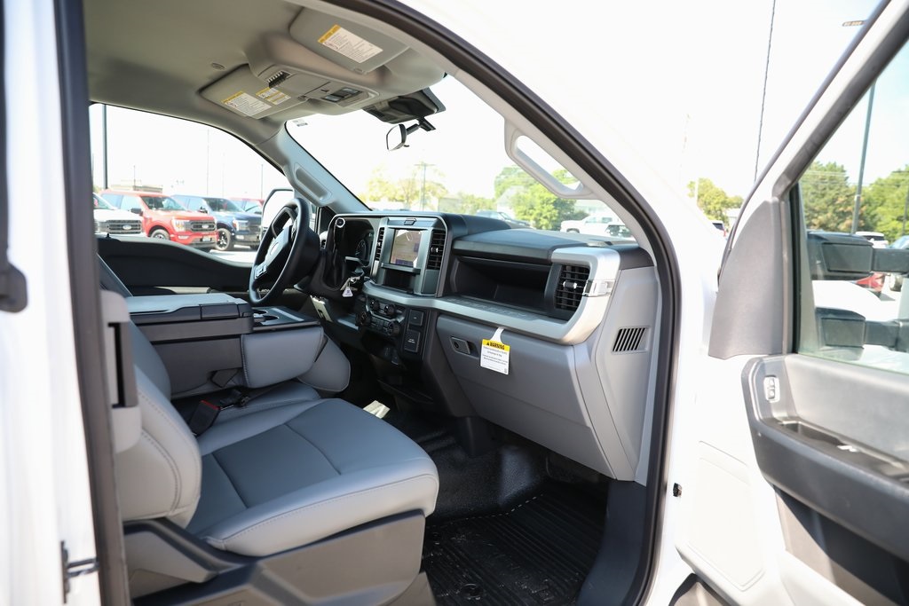 2025 Ford F-250 Super Duty XL - Photo 29