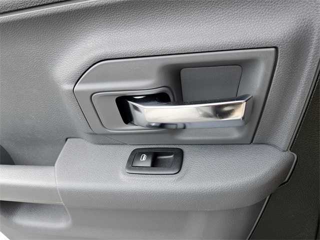 2024 Ram 1500 Classic SLT photo 9