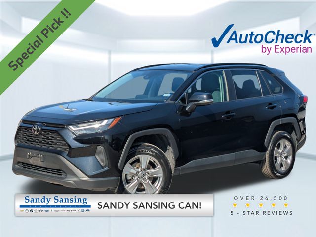 2024 Toyota RAV4 XLE's photo