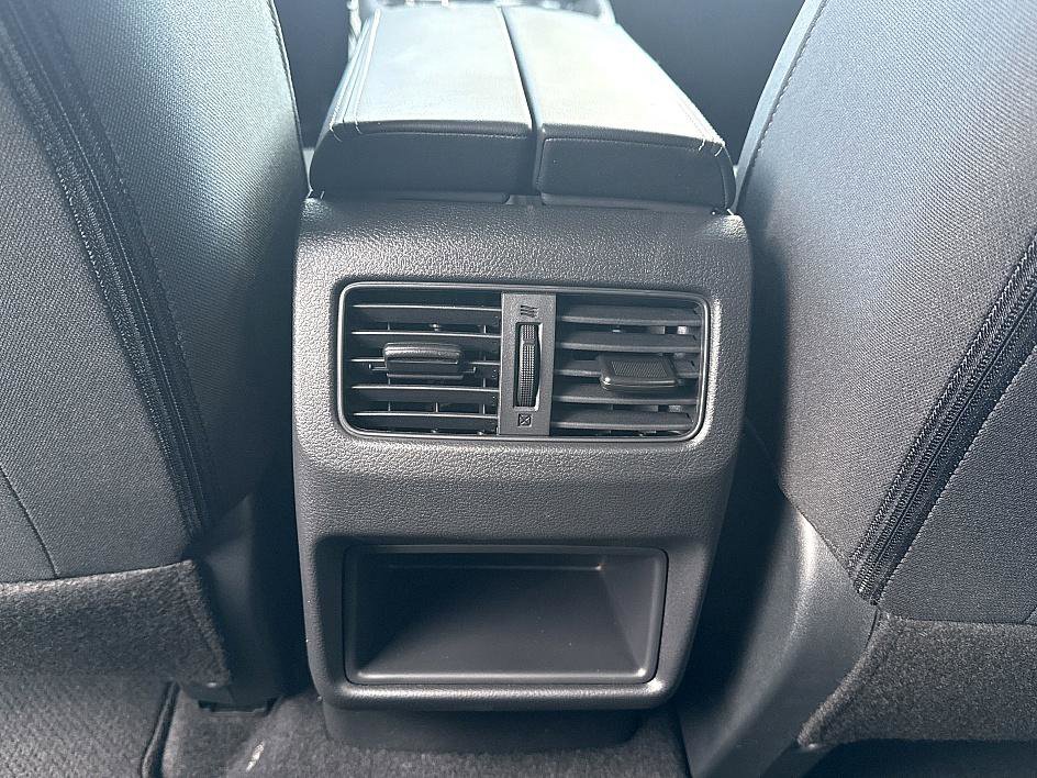 2025 Nissan Rogue S photo 20