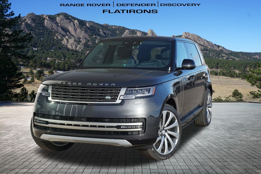 2025 Land Rover Range Rover SE's photo