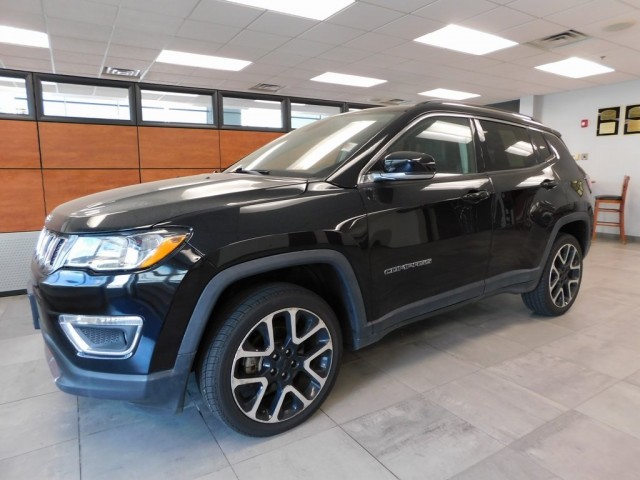 2018 Jeep Compass Limited's photo