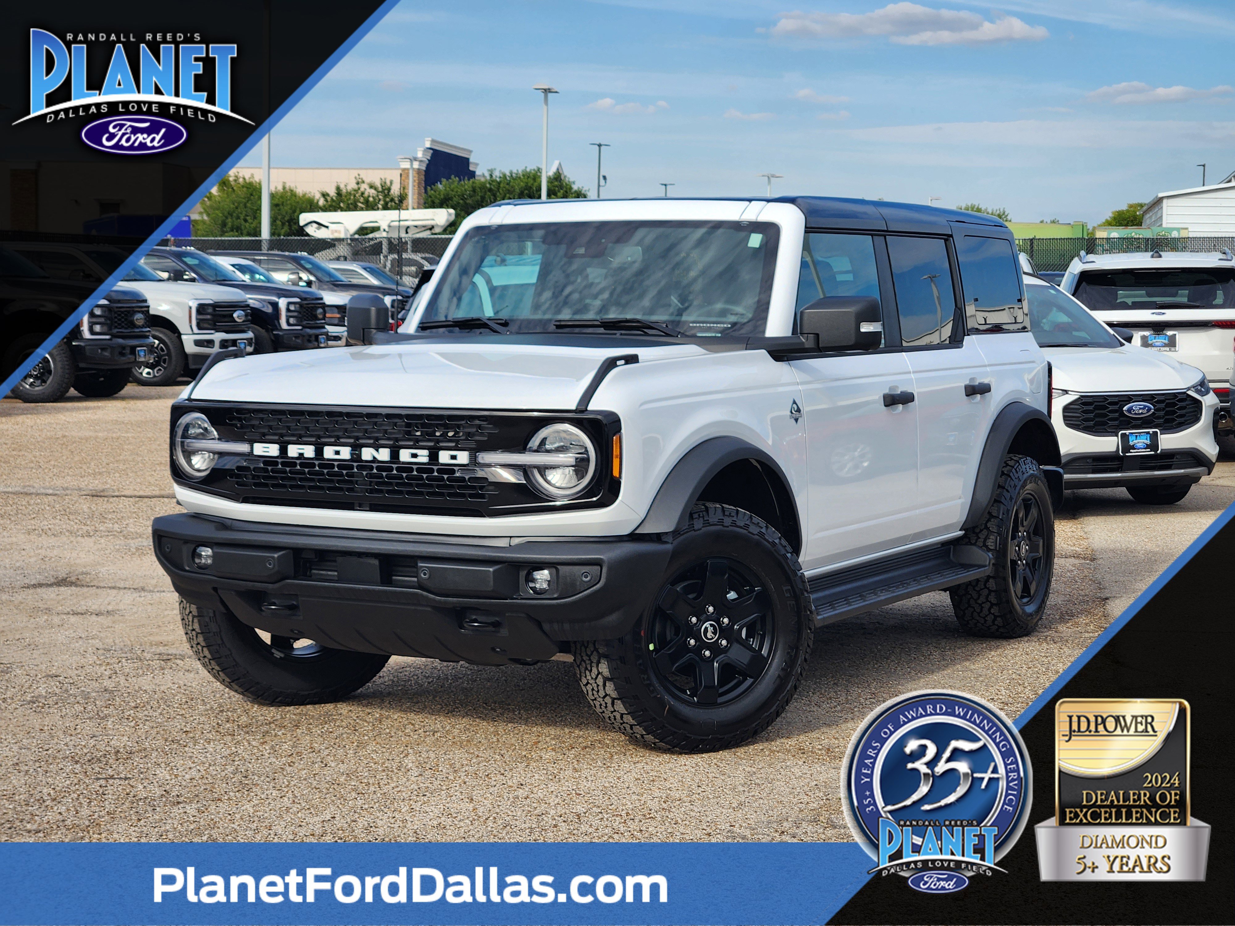 2025 Ford Bronco 4-Door Outer Banks's photo