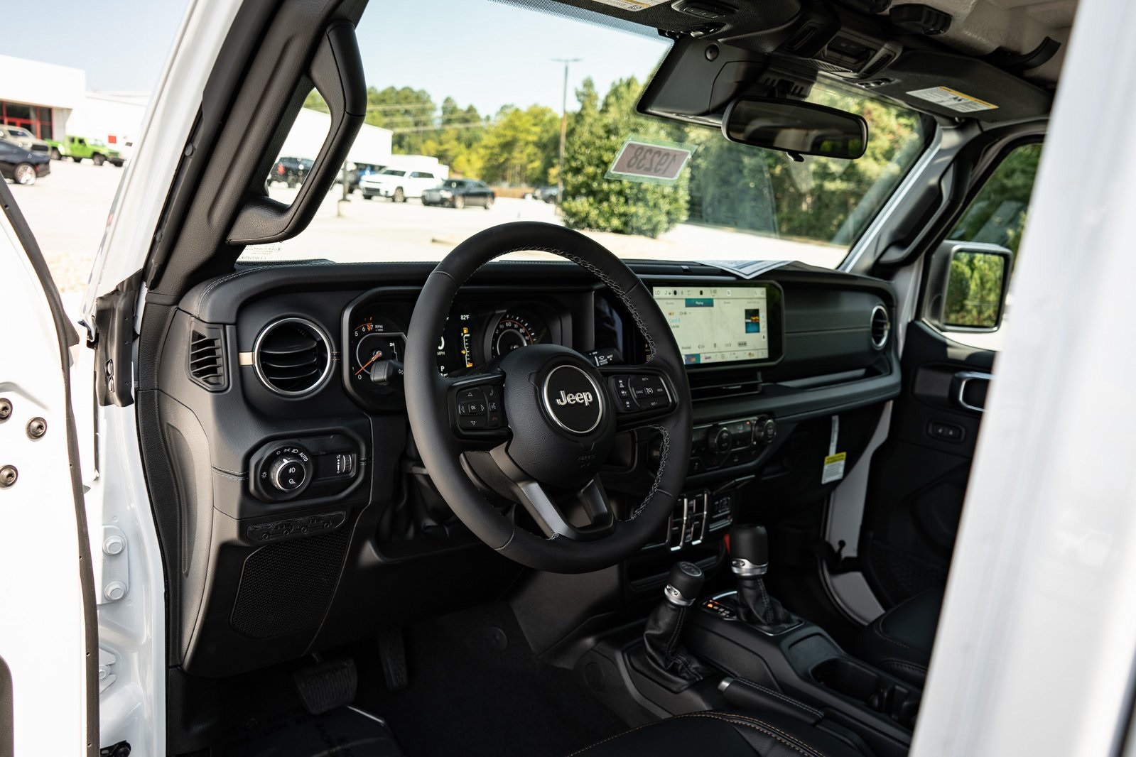 2025 Jeep Gladiator Sport photo 13