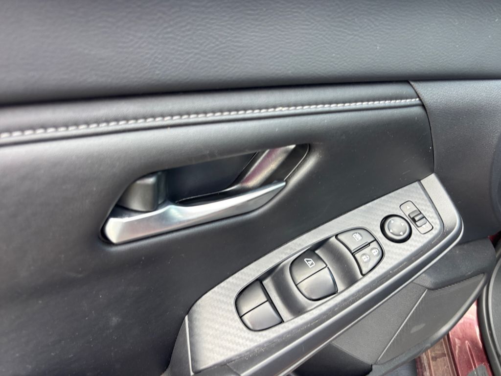 2025 Nissan Sentra SV photo 11