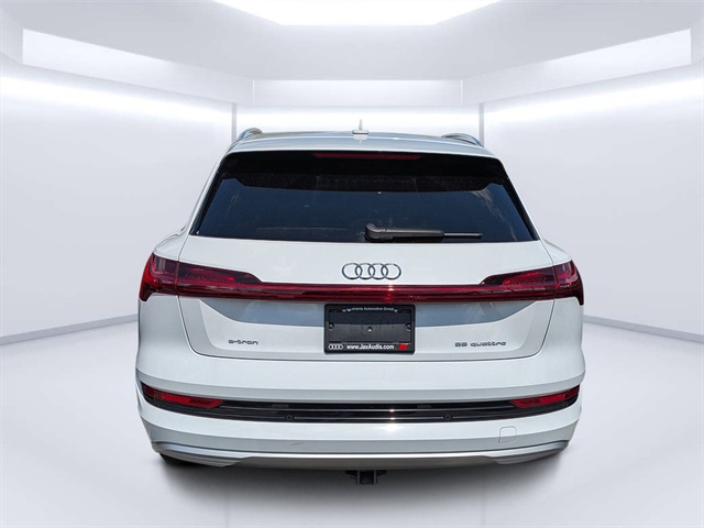 2019 Audi e-tron Prestige photo 3