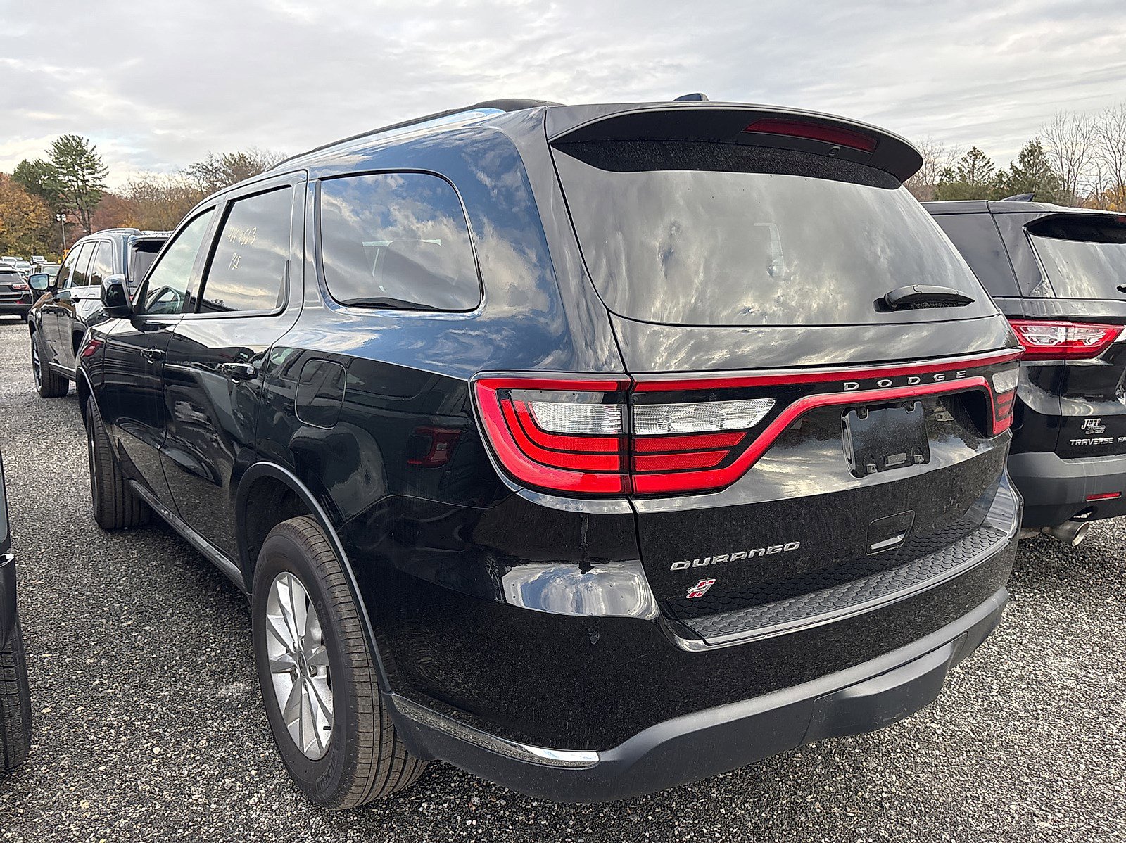 2024 Dodge Durango SXT photo 2