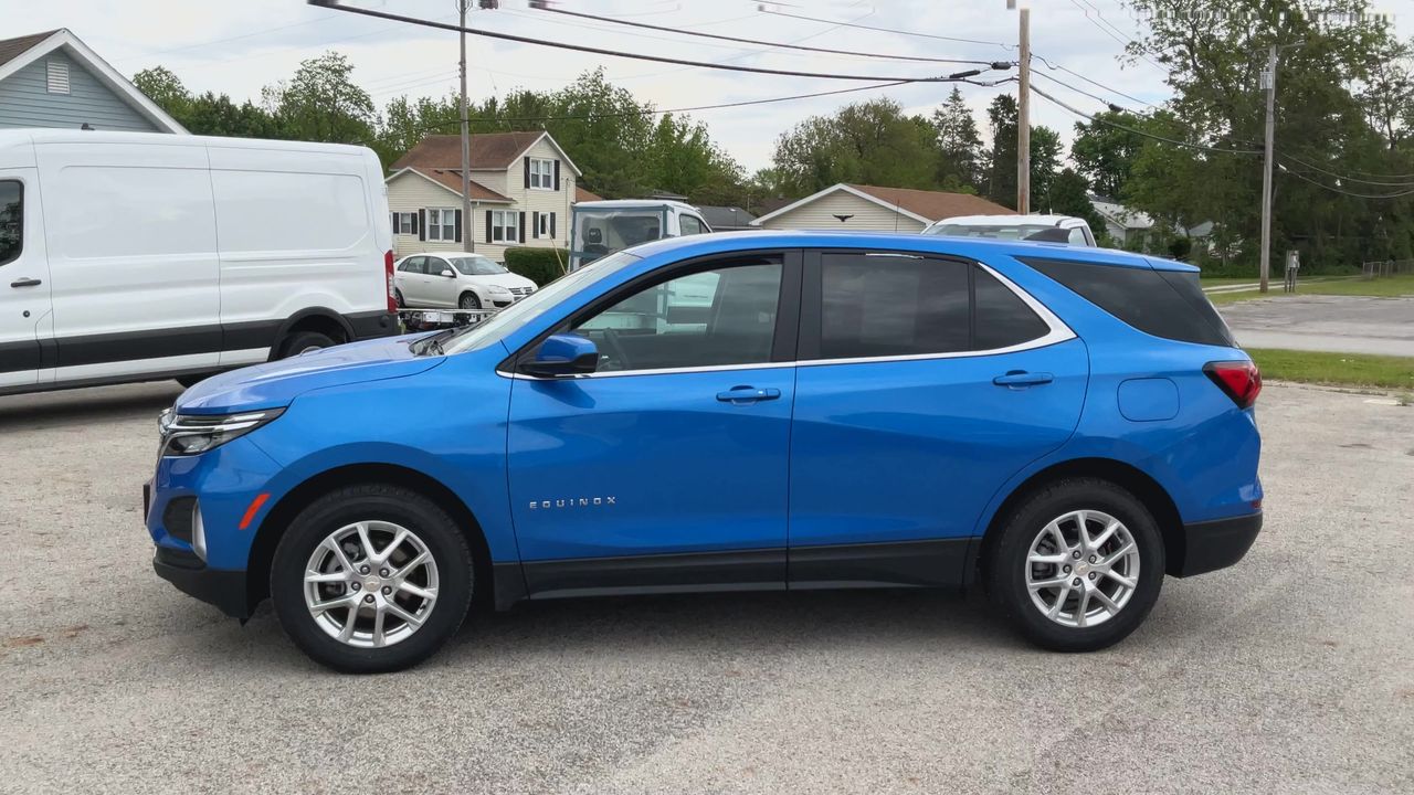 2024 Chevrolet Equinox LT photo 4
