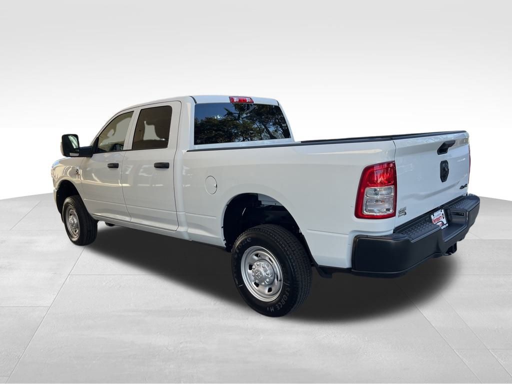 2024 Ram 2500 Tradesman photo 4