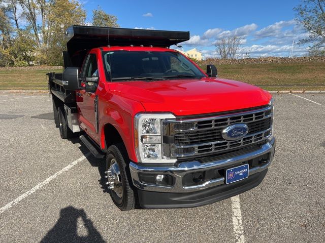 2023 Ford F-350 Super Duty Chassis Cab XL's photo