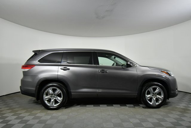 2018 Toyota Highlander Limited photo 9