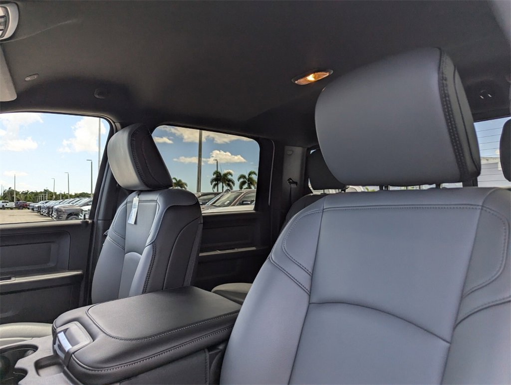 2025 Ram 2500 Tradesman photo 11