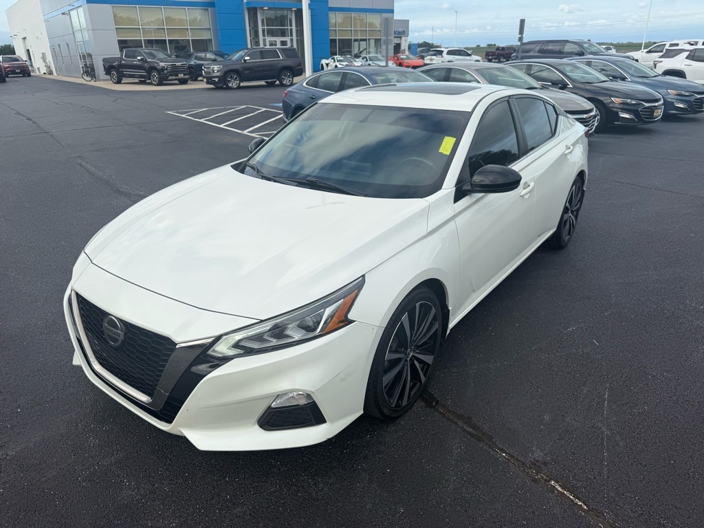 2019 Nissan Altima 2.5 SR photo 9