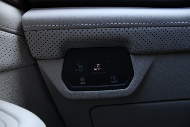 2026 Volkswagen Atlas SE Technology photo 12