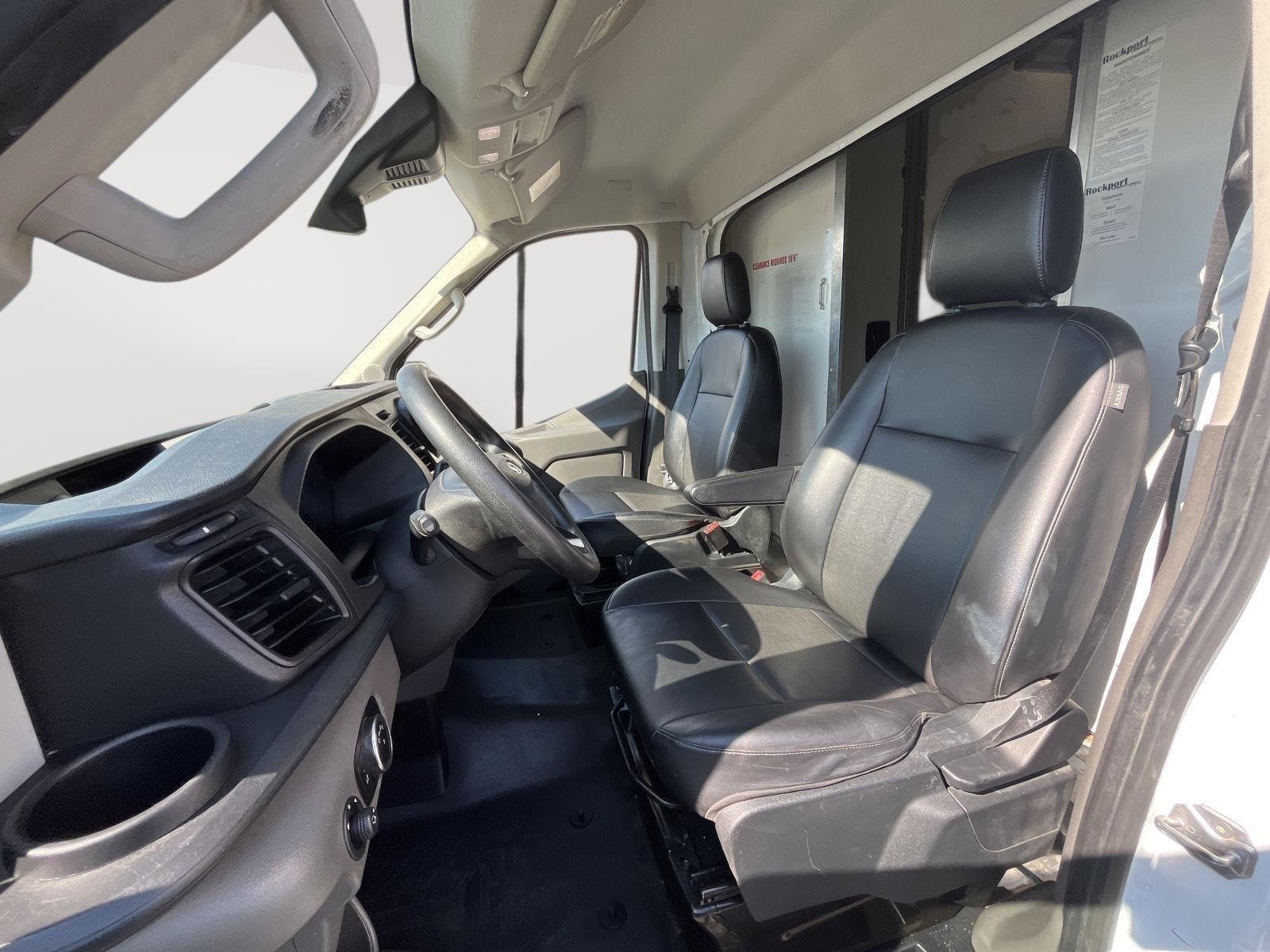2022 Ford Transit Cutaway photo 12